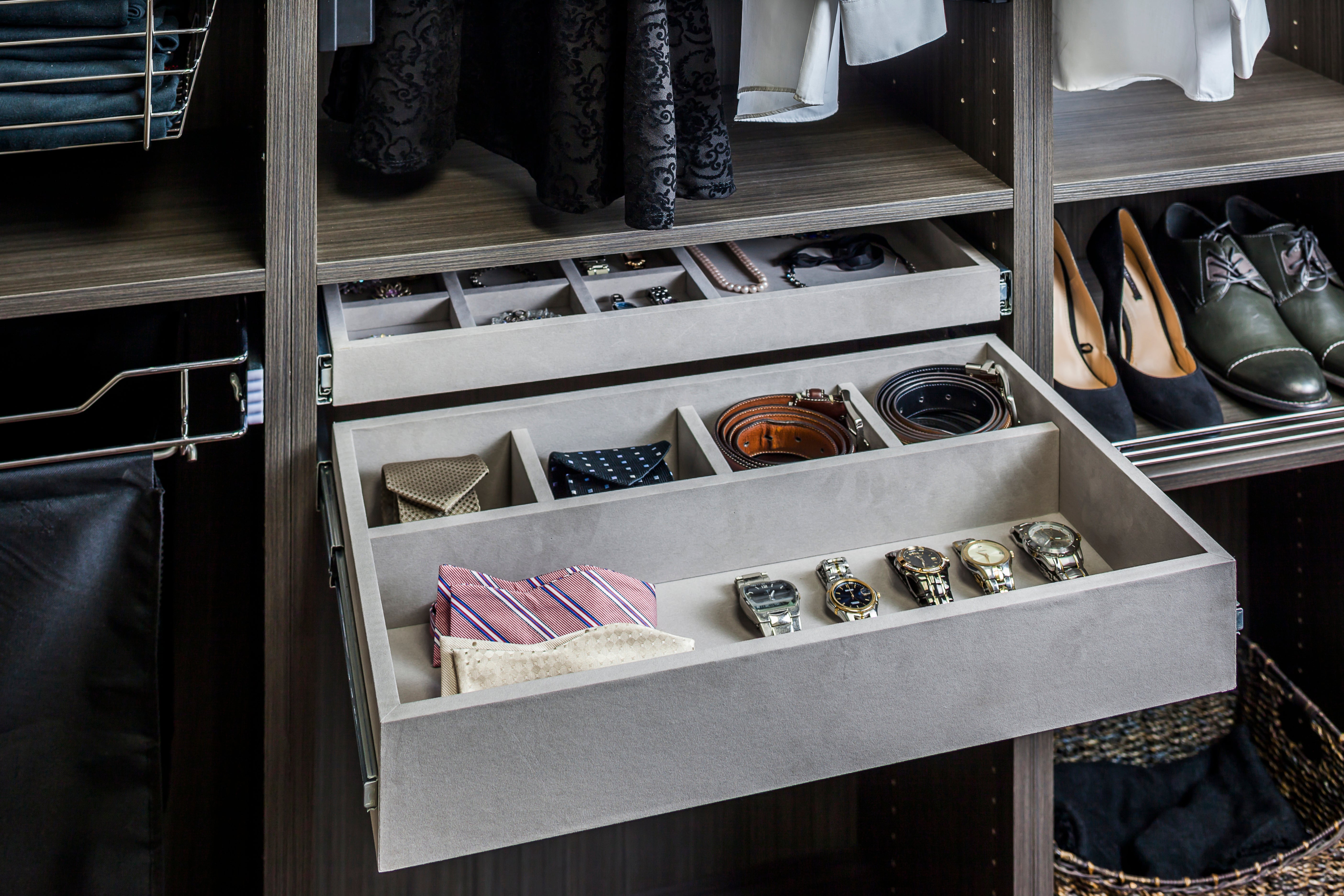 Grey Felt 5-Compartment Jewelry Organizer Drawer | KitchBath