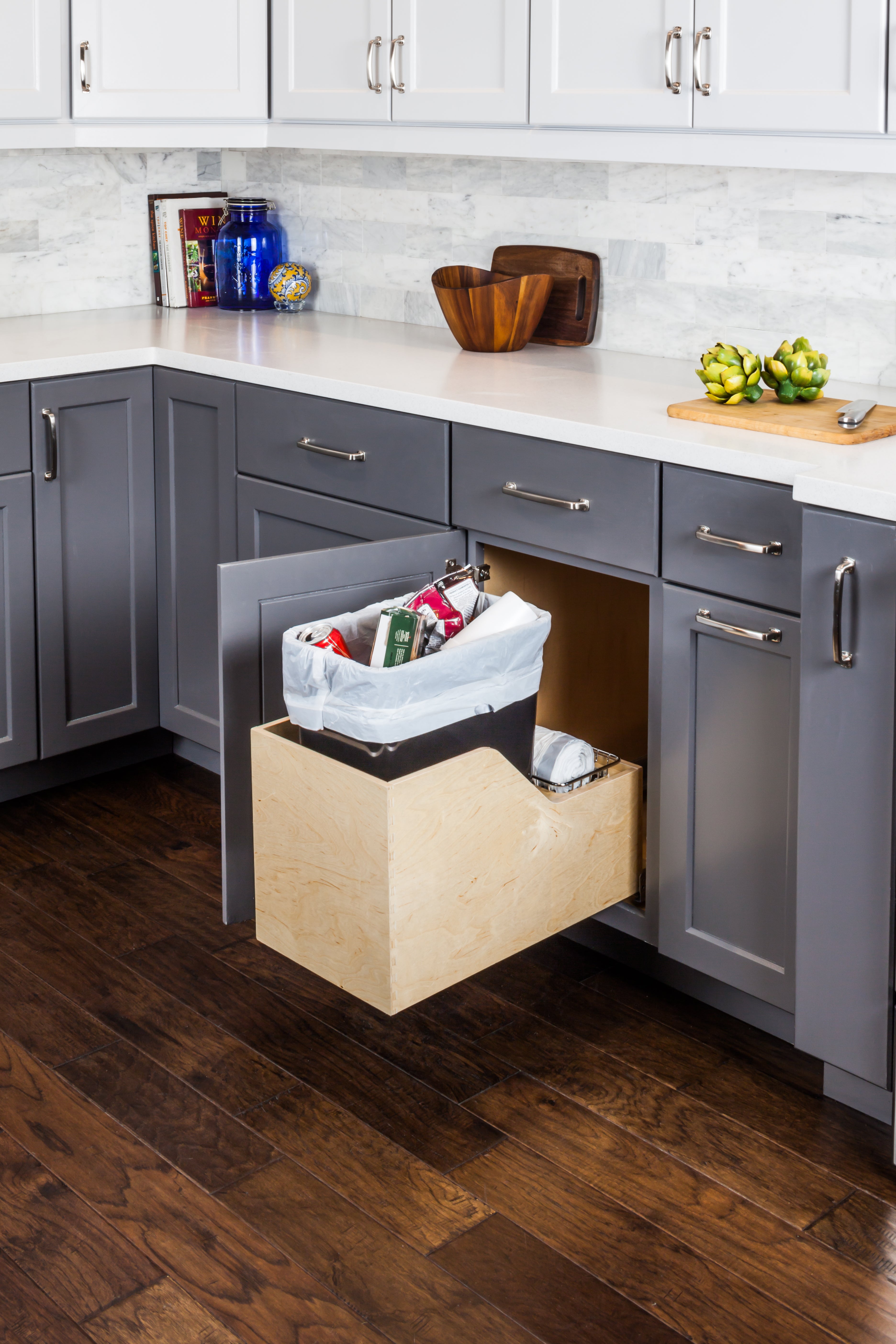 Single 35 Quart Wood Bottom-Mount Soft-close Trashcan Rollout for Hinged Doors, Includes One Black Can | KitchBath
